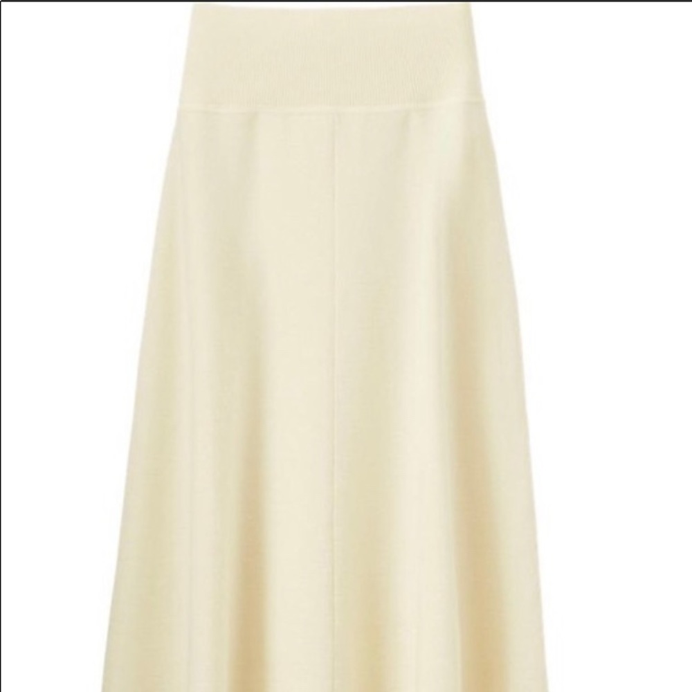 Uniqlo x Lemaire merino wool off white under the knee length skirt. Never worn.
